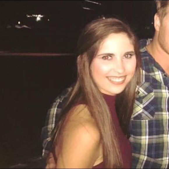 High Neck Maroon Razorback Crop Top - Picture 3 of 3